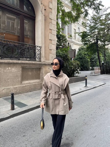 جاكيت بقماش ترنش باللون البيج