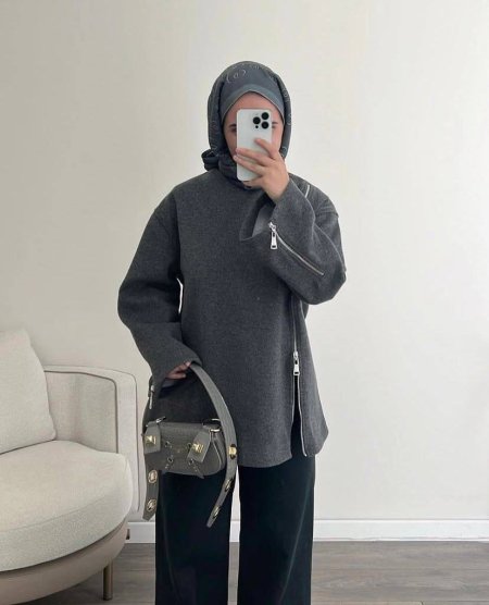 بلوزة صوف باللون الرمادي والاخضر المينت والبوردو